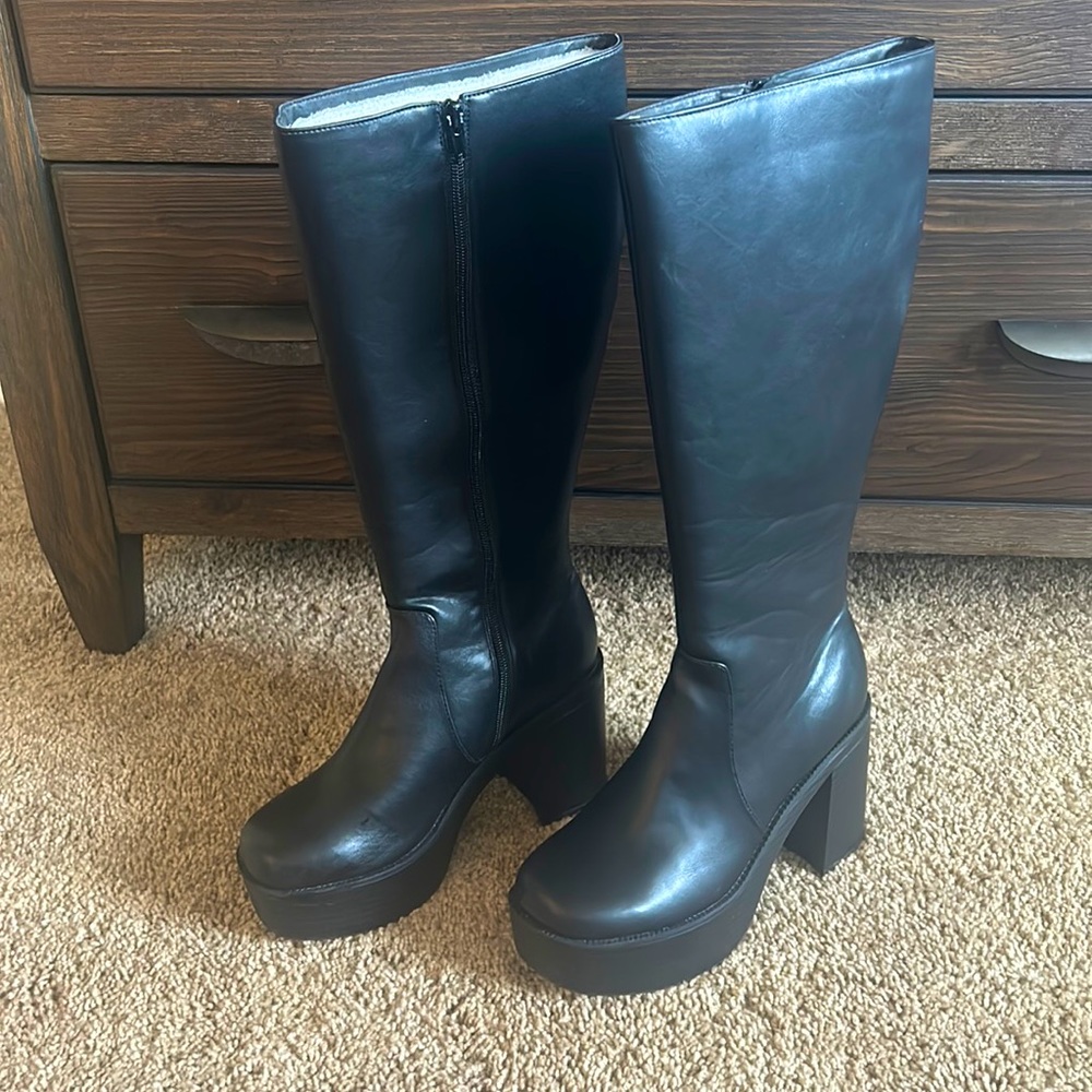 Madden Girl knee high boots, size 8, black